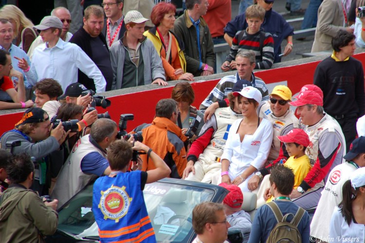 140.jpg 
750 x 499 compressed image 
(117,973 bytes)