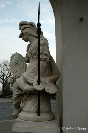 148.jpg 
373 x 560 JPEG-compressed image 
(133,431 bytes)