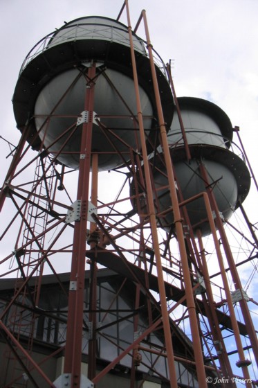 temp005.jpg 
373 x 560 compressed image 
(67,851 bytes)