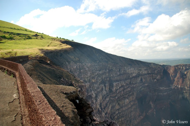 temp054.jpg 
750 x 498 compressed image 
(94,613 bytes)