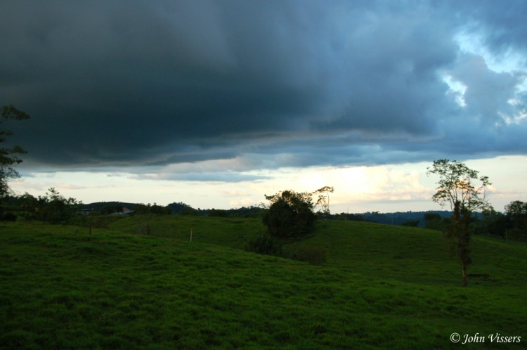 temp094.jpg 
750 x 498 compressed image 
(60,764 bytes)