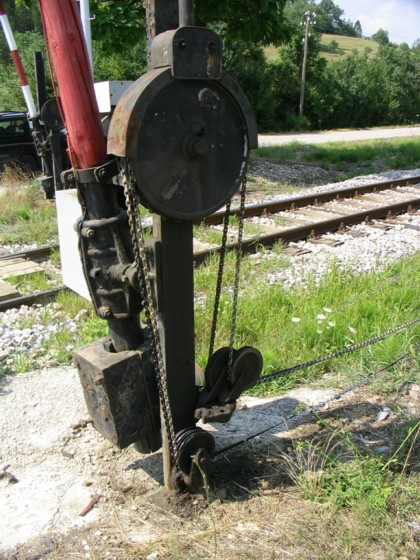temp09.jpg 
420 x 560 compressed image 
(101,496 bytes)