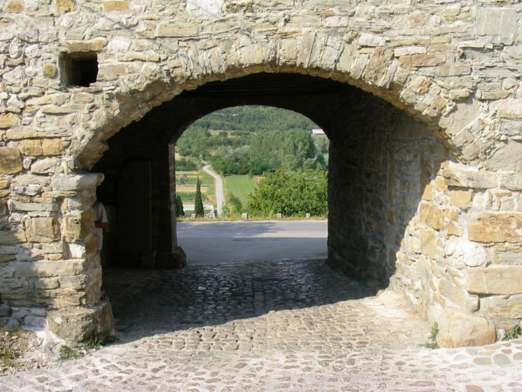 temp11.jpg 
746 x 560 compressed image 
(148,455 bytes)
