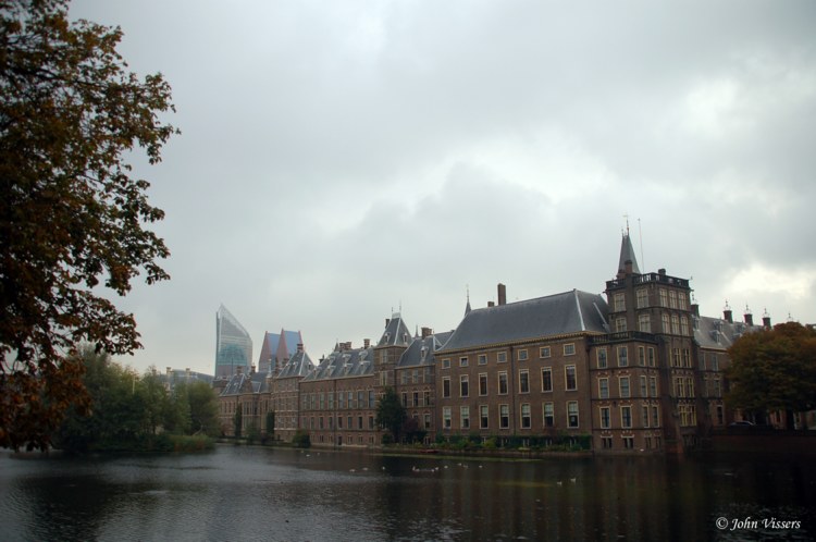 115.jpg 
750 x 498 compressed image 
(66,962 bytes)