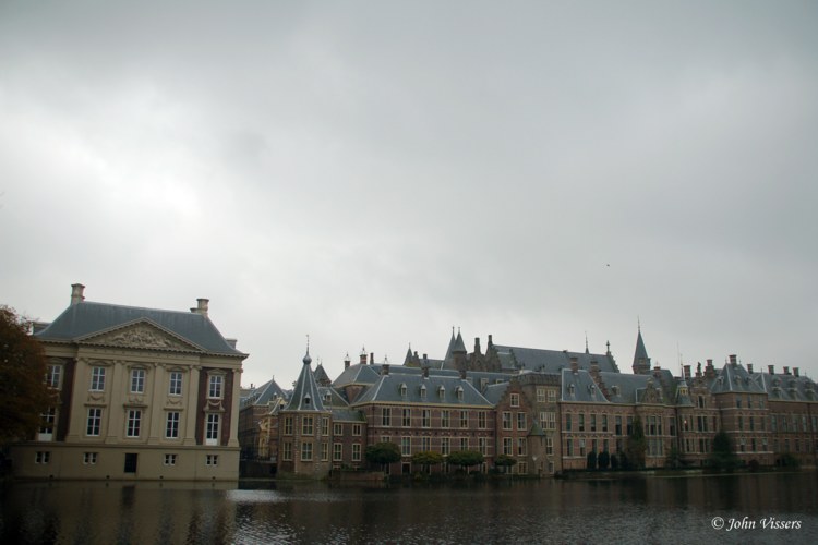 119.jpg 
750 x 500 compressed image 
(47,045 bytes)
