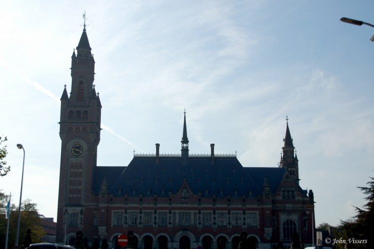 134.jpg 
750 x 500 compressed image 
(47,290 bytes)