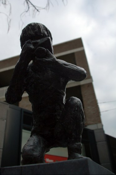 112.jpg 
373 x 560 compressed image 
(27,956 bytes)