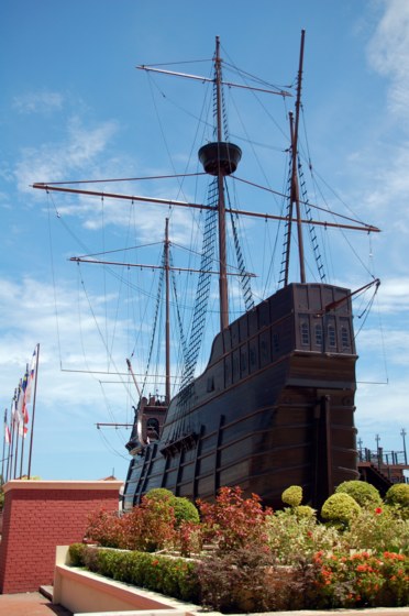 119.jpg 
372 x 560 compressed image 
(55,682 bytes)