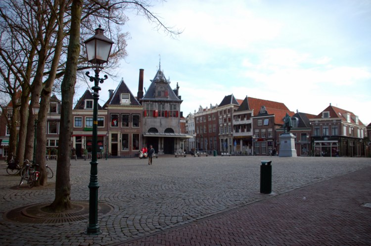 109.jpg 
750 x 498 compressed image 
(96,206 bytes)