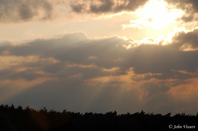 temp12.jpg 
750 x 498 JPEG-compressed image 
(43,724 bytes)