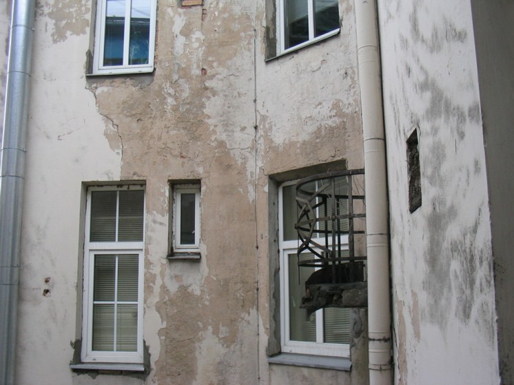 temp01.jpg 
746 x 560 compressed image 
(95,774 bytes)