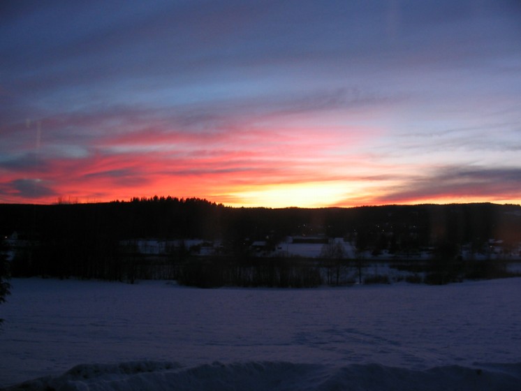 temp23.jpg 
746 x 560 compressed image 
(51,801 bytes)